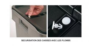 Caisses à couvercle solidaire